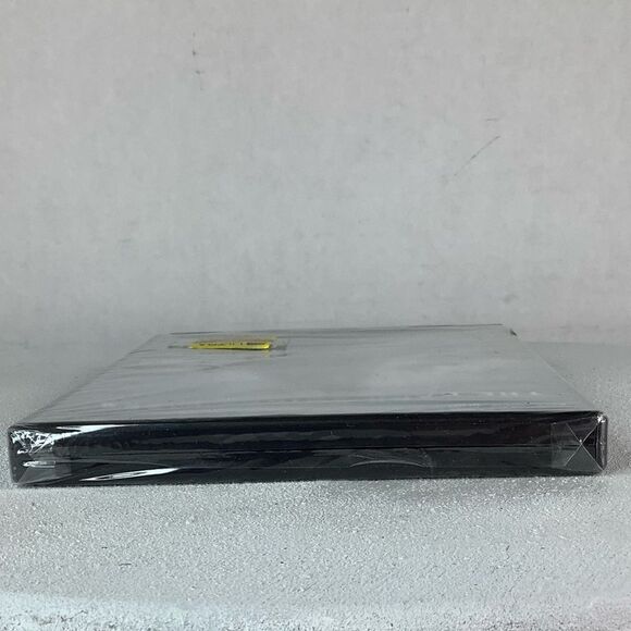 NEW! Warner Brother The Dark Knight Rises Batman DVD - Picture 4 of 7